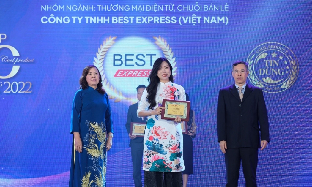 BEST Express Việt Nam nhận kỷ niệm chương của chương trình.