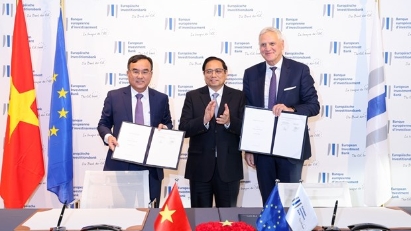 EVN, European Investment Bank sign MoU on energy development