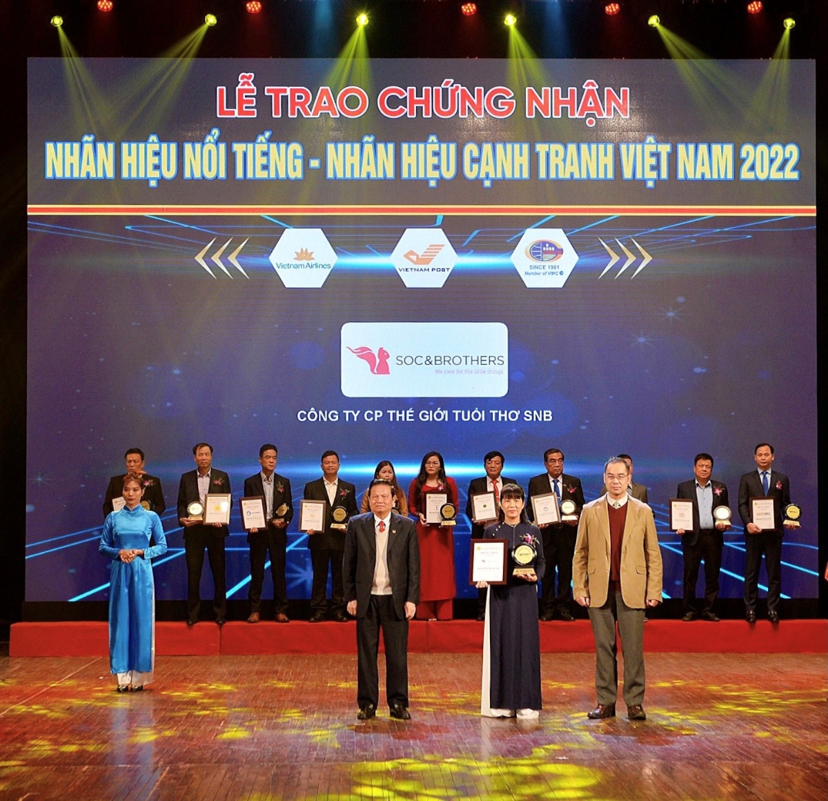 Soc&Brothers vinh dự được trao chứng nhận “Nhãn hiệu nổi tiếng – Nhãn hiệu cạnh tranh Việt Nam 2022”.