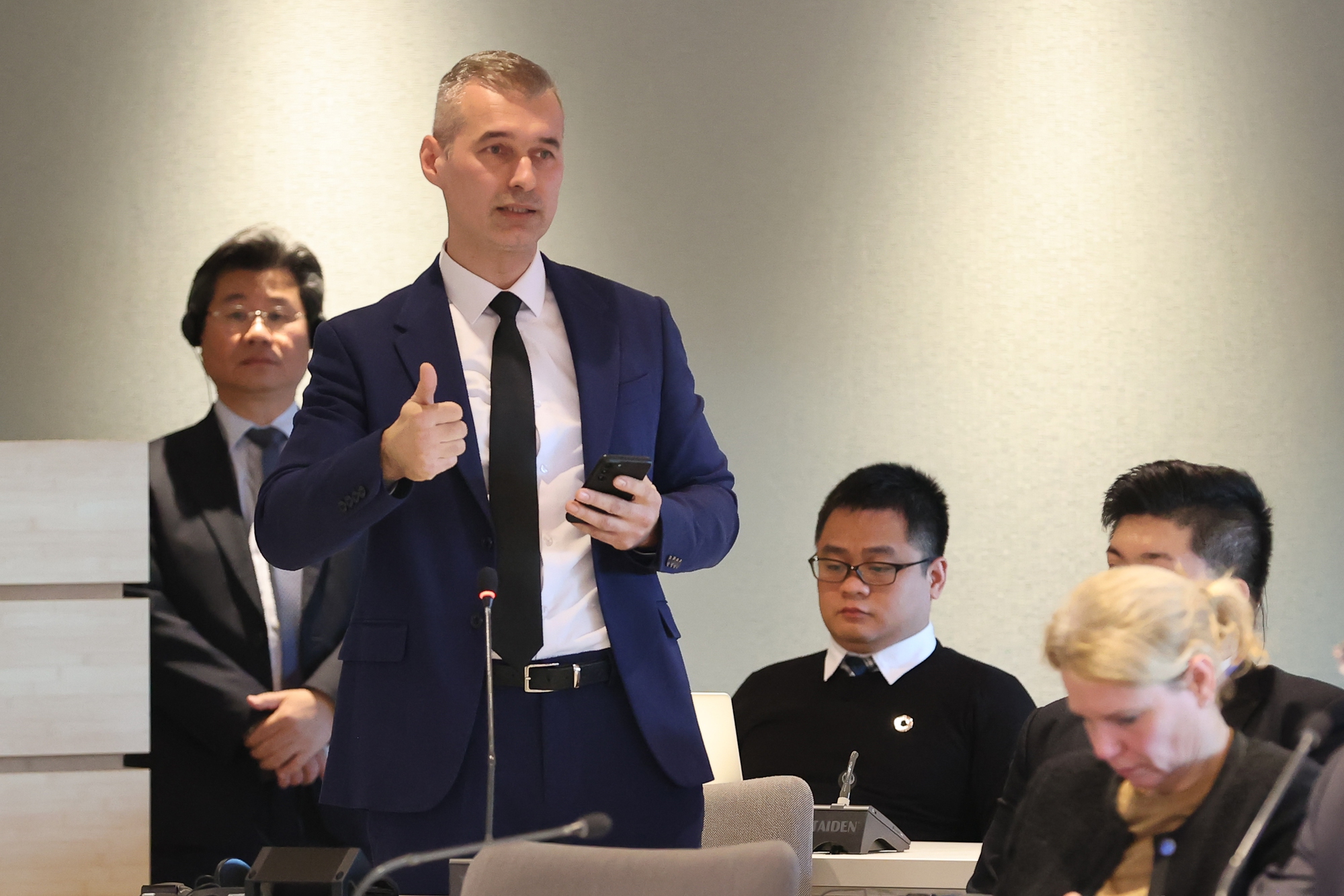 Đại diện doanh nghiệp H&agrave; Lan ph&aacute;t biểu tại Diễn đ&agrave;n - Ảnh: VGP