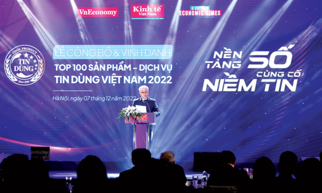 Tổng Biên tập Tạp chí Kinh tế Việt Nam Chử Văn Lâm phát biểu tại chương trình. Ảnh - Chu Xuân Khoa. 
