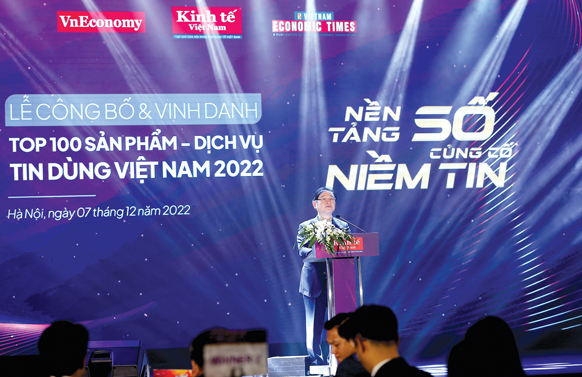 Ông Phan Xuân Dũng, Chủ tịch Liên hiệp các Hội Khoa học kỹ thuật Việt Nam phát biểu tại chương trình. Ảnh - Chu Xuân Khoa. 