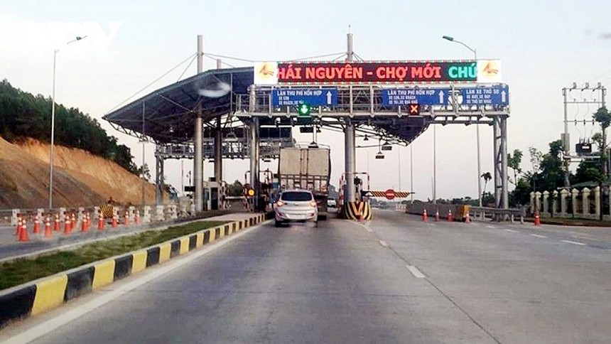 Nhiều dự án BOT bị phá vỡ phương án tài chính, dư nợ ngày càng tăng khiến doanh nghiệp có nguy cơ phá sản.