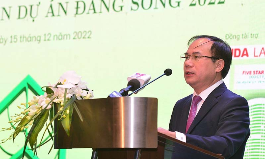 Thứ trưởng Bộ Xây dựng Nguyễn Văn Sinh phát biểu tại Diễn đàn ngày 15/12.