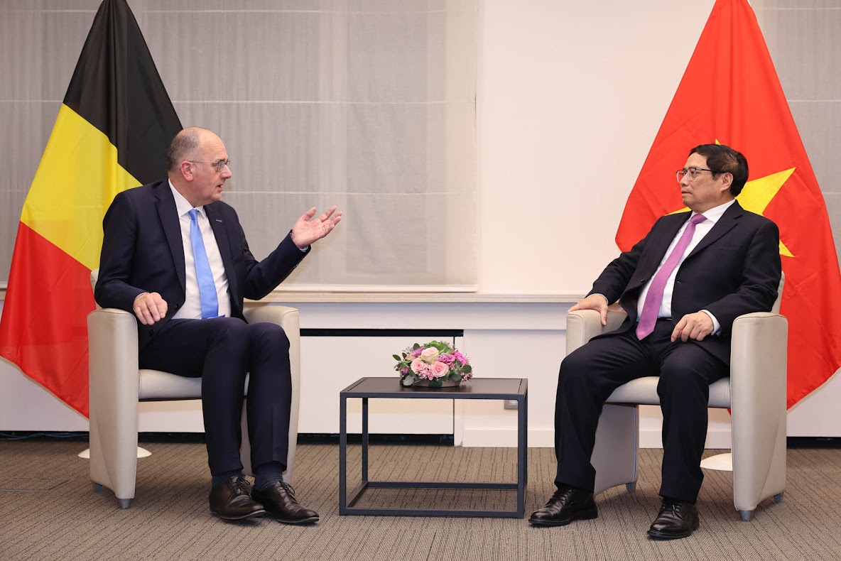 Thủ tướng Phạm Minh Ch&iacute;nh tiếp Chủ tịch C&ocirc;ng ty AGEAS Bart De Smet - Ảnh: VGP