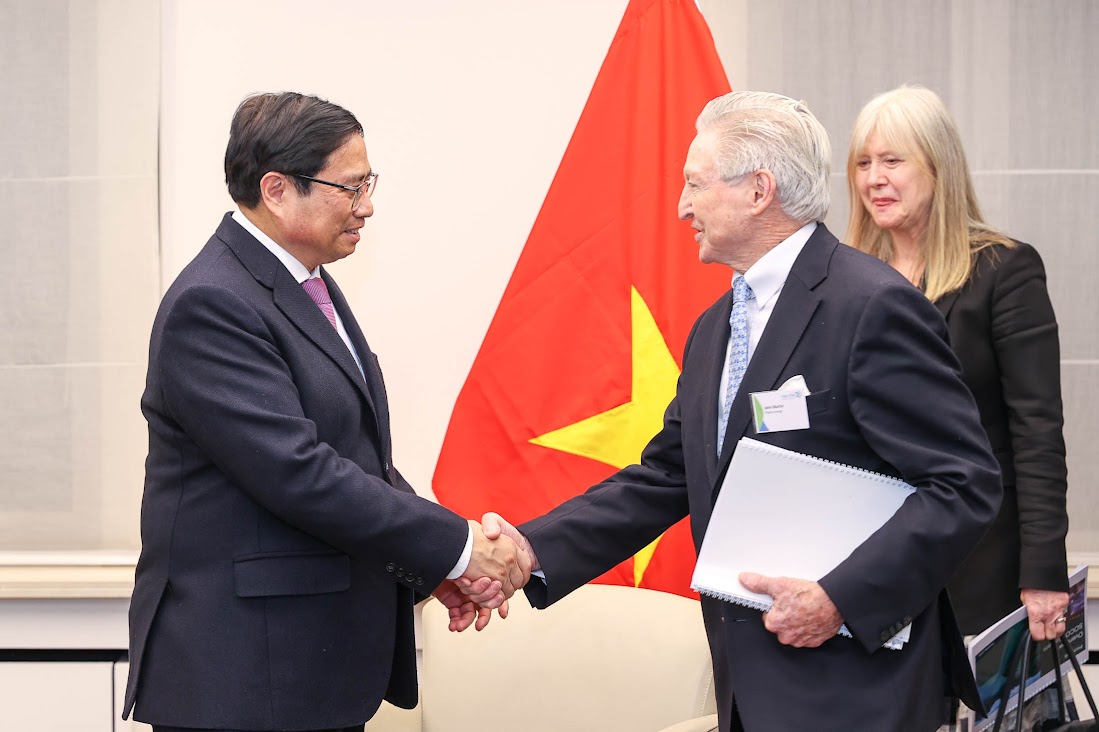 Thủ tướng Phạm Minh Chính tiếp Chủ tịch Công ty Pharos John Martin - Ảnh: VGP