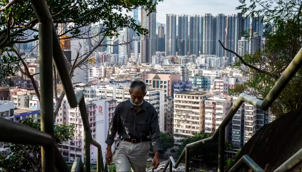 Theo nghiên cứu của IMF, điều kiện tài chính thắt chặt đã làm tăng chi phí đi vay, và điều này đang bắt đầu làm giảm nhu cầu nhà ở tại châu Á - Ảnh: AP