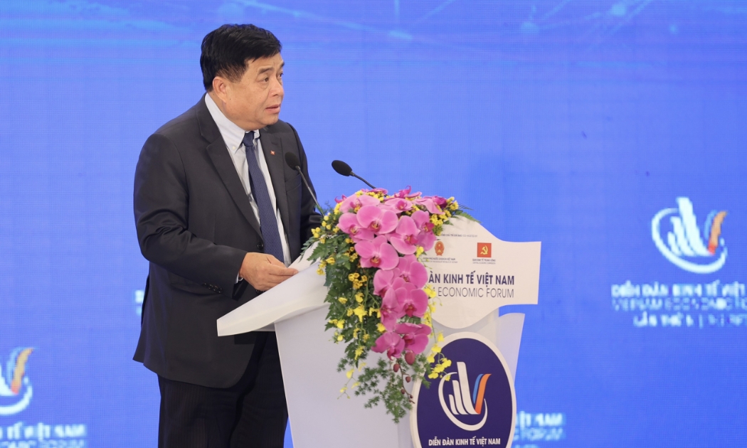 Bộ trưởng Bộ Kế hoạch và Đầu tư Nguyễn Chí Dũng phát biểu tại diễn đàn.