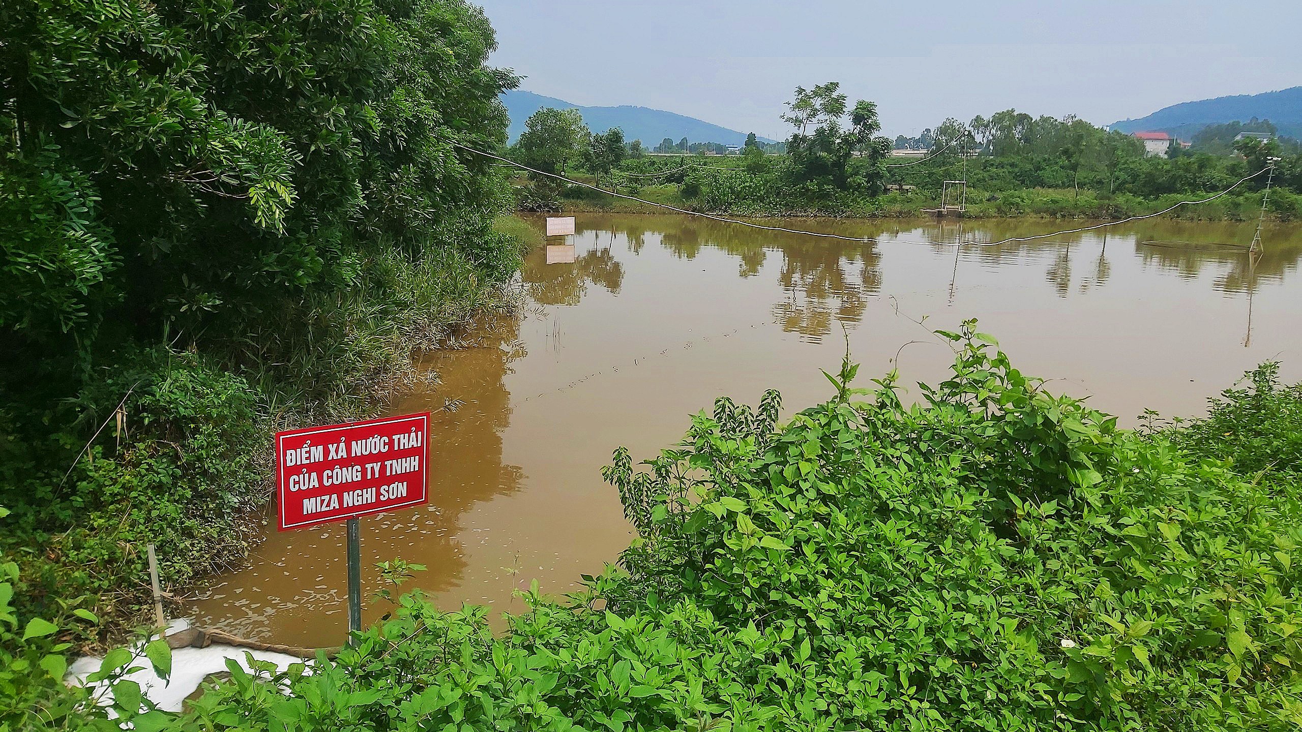 Điểm xả nước thải của C&ocirc;ng ty Miza
