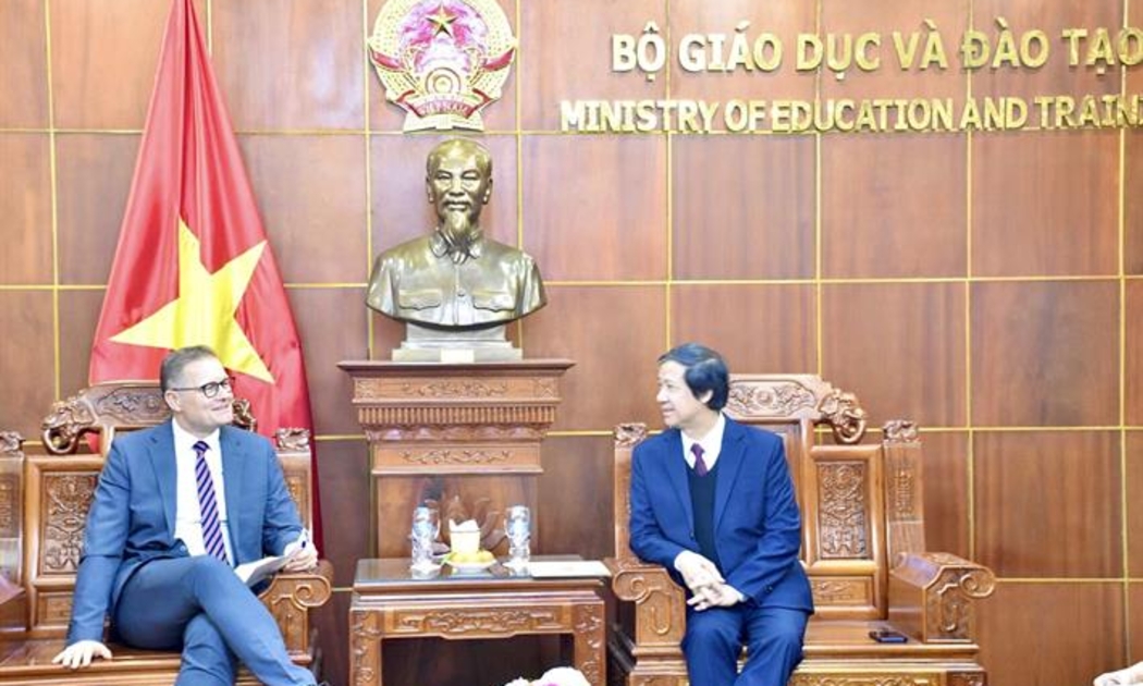 Bộ trưởng Nguyễn Kim Sơn tiếp ngài Nicolai Prytz, Đại sứ Đan Mạch tại Việt Nam. Ảnh: Bộ Giáo dục và Đào tạo.