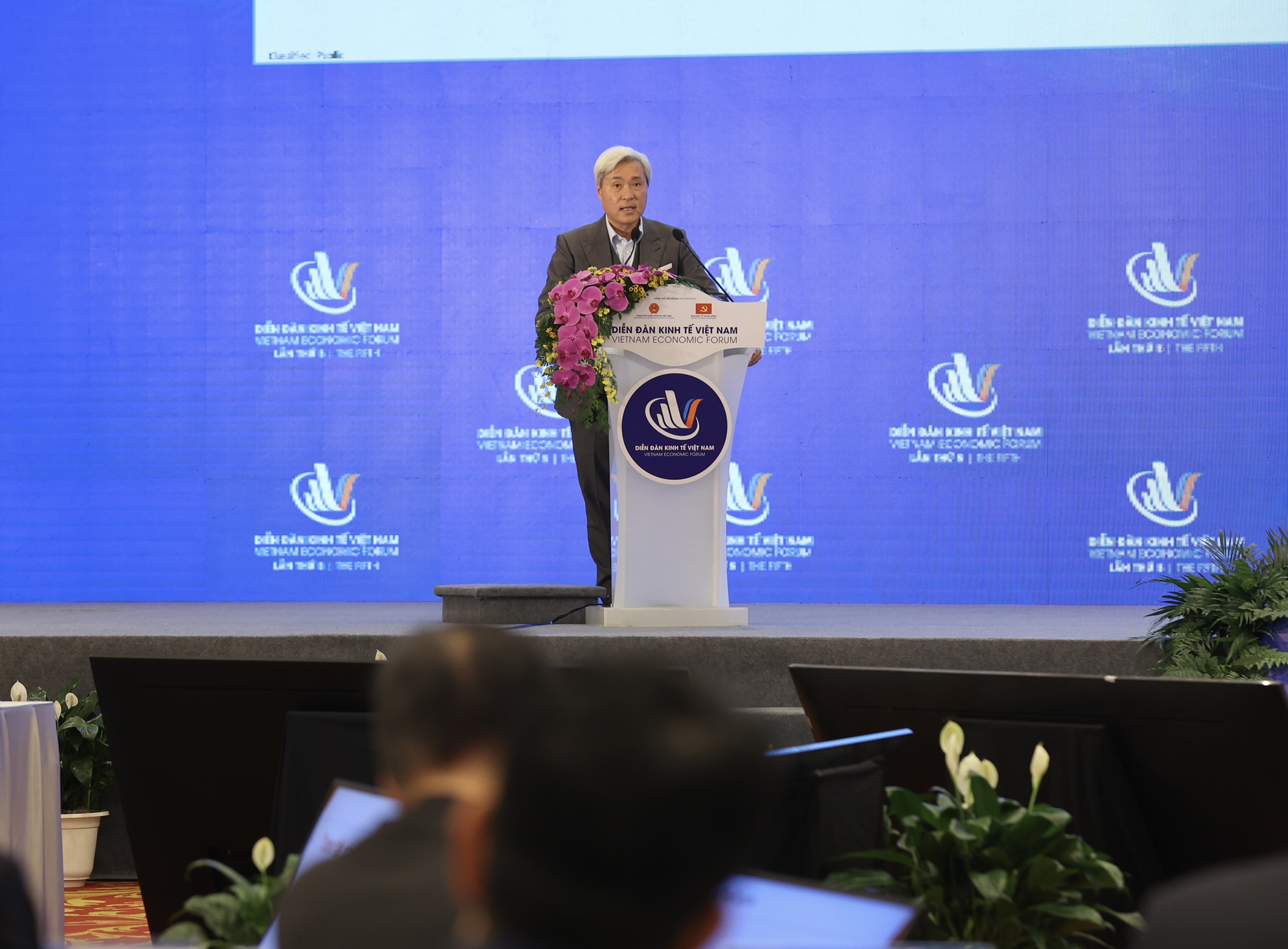 Ông Don Lam, Chủ tịch Quỹ VinaCapital, trình bày tham luận tại Diễn đàn Kinh tế Việt Nam 2023 với chủ đề: 