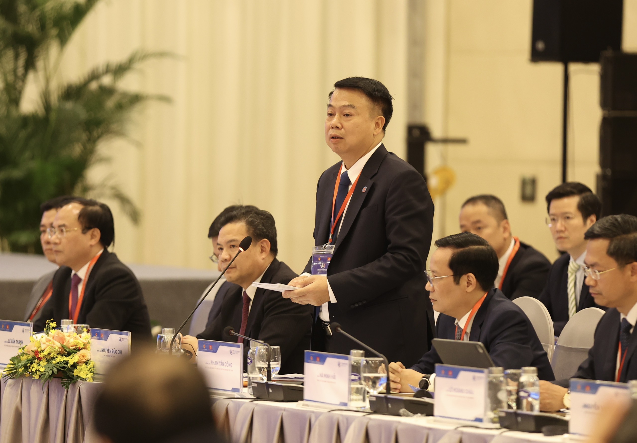 Ông Nguyễn Đức Chi, Thứ Trưởng Bộ Tài chính phát biểu tại Diễn đàn.