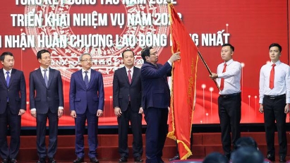 PM: Information and communications sector tasked with key role