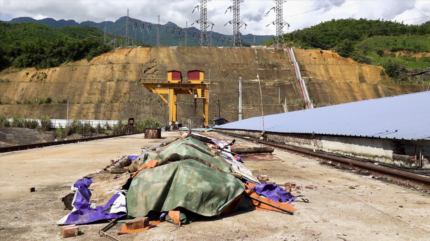 Dự án thi công dang dở