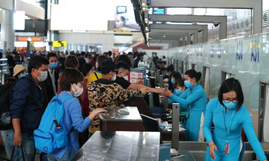 Hàng không nội địa vận chuyển 43,2 triệu khách và tăng 15,6% so năm 2019 - thời điểm trước dịch. Trong khi đó, vận chuyển hàng hoá quốc tế ước đạt 1,1 triệu tấn hàng hóa và tăng 10%.