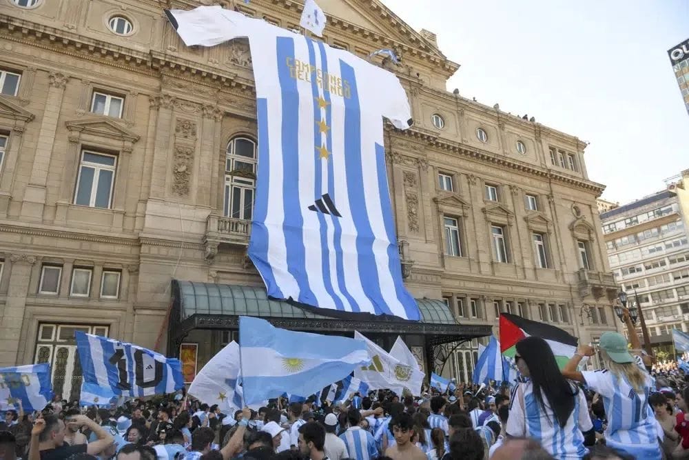 Khủng hoảng kinh tế Argentina: Điều kinh ngạc chính là Argentina đã vượt qua khủng hoảng tài chính và kinh tế cách đây không lâu, trở thành một trong những nước phát triển đáng chú ý của khu vực. Hãy cùng chiêm ngưỡng hình ảnh tươi sáng, phồn thịnh và đầy cảm hứng từ đất nước này.