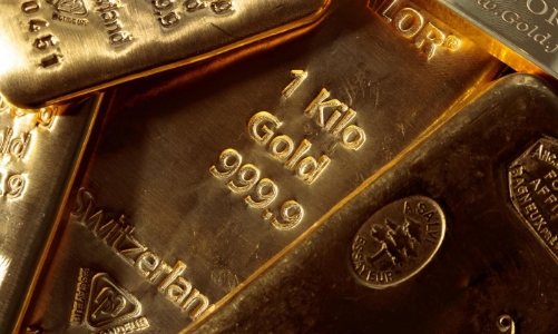 Vàng trượt giá do mối lo lãi suất tăng