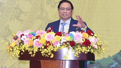 PM hails financial sector performance