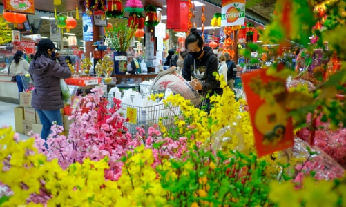 Bộ Tài chính lo ứng phó với biến động giá hàng hóa thiết yếu dịp Tết