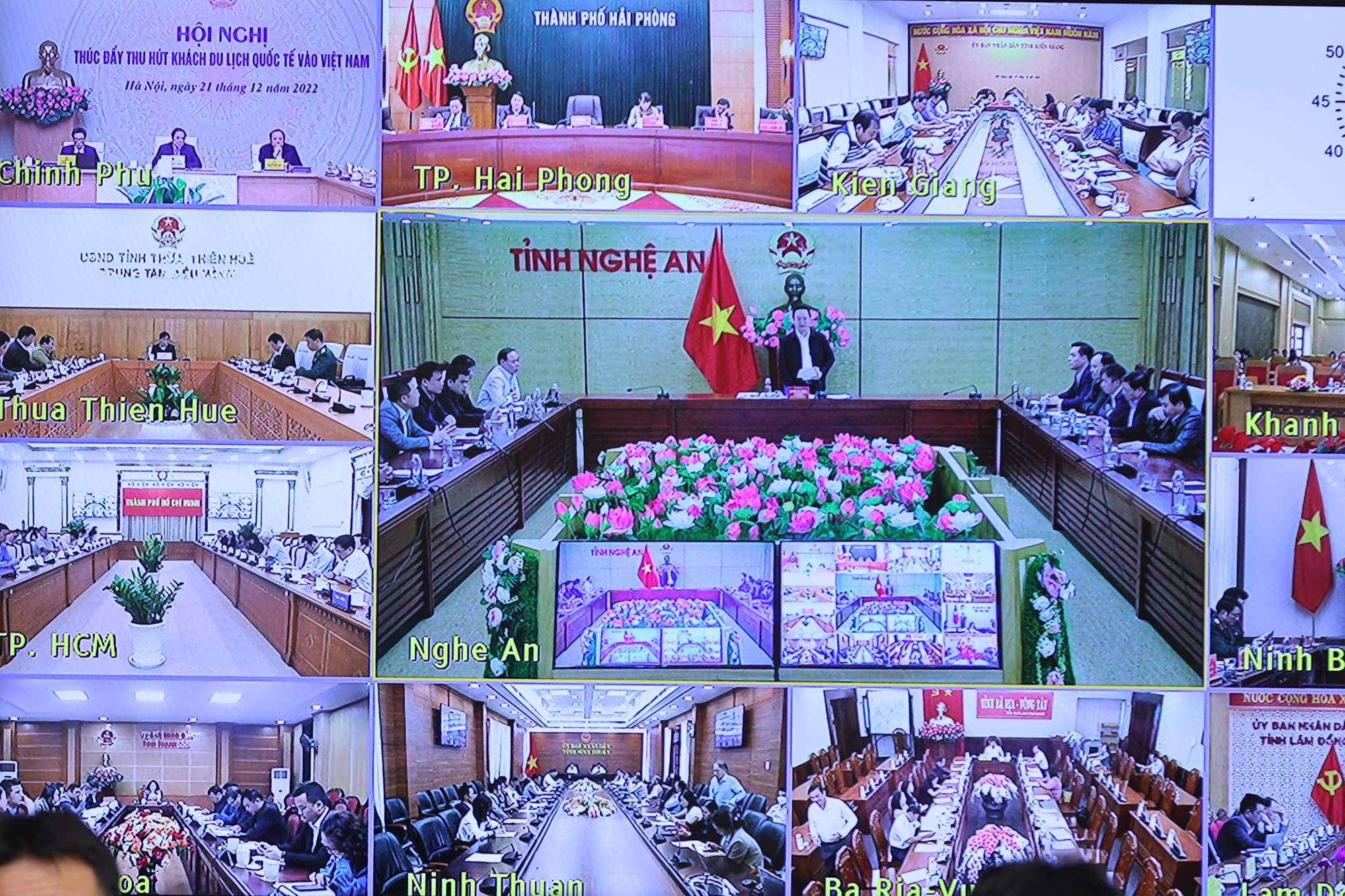 Các đầu cầu tham dự hội nghị - Ảnh: VGP