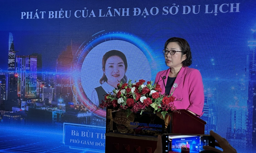 Phó Giám đốc Sở Du lịch TP.HCM Bùi Thị Ngọc Hiếu phát biểu tại Hội nghị chuyển đổi số tại các khách sạn sáng 21/12.