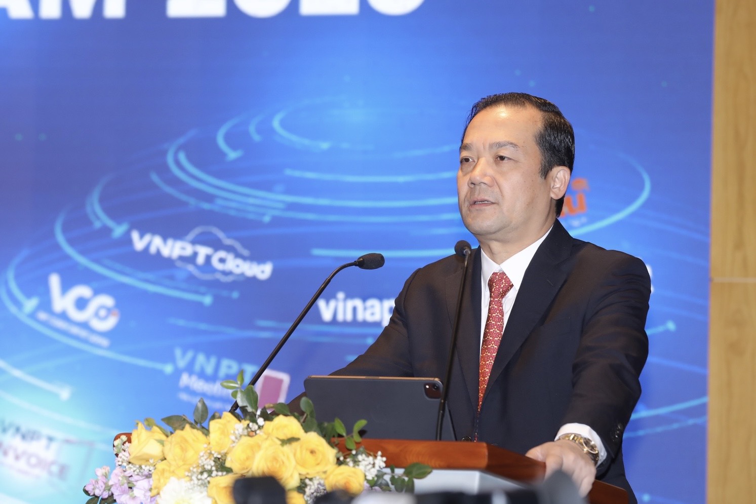 Thứ trưởng Bộ Thông tin và Truyền thông Phạm Đức Long