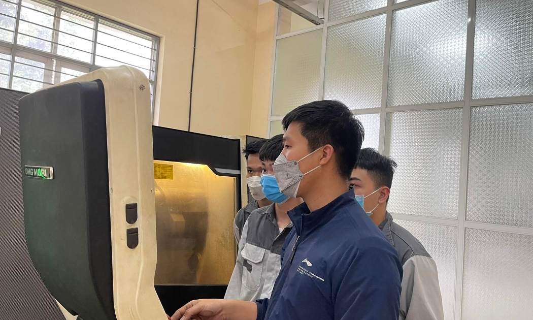 Việc hợp tác với doanh nghiệp tạo môi trường thực tập cho sinh viên. Ảnh - N.Dương. 