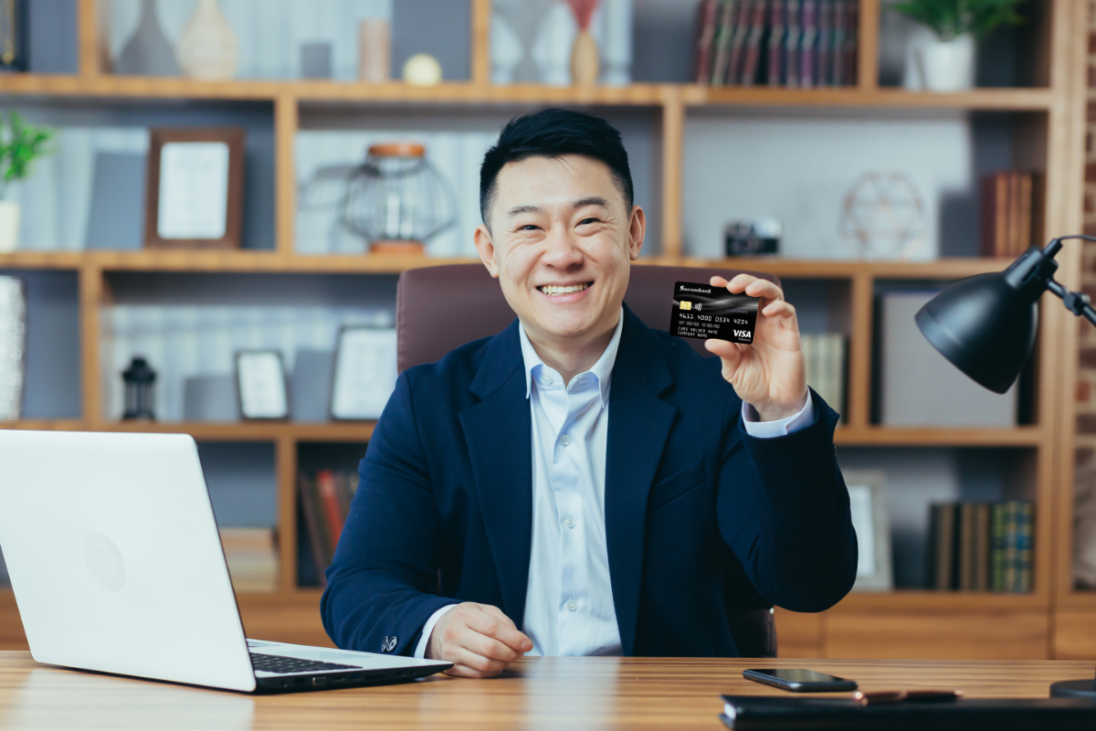 Sở hữu thẻ doanh nghiệp Sacombank, kh&aacute;ch h&agrave;ng sẽ nhận được những quyền lợi đặc biệt.