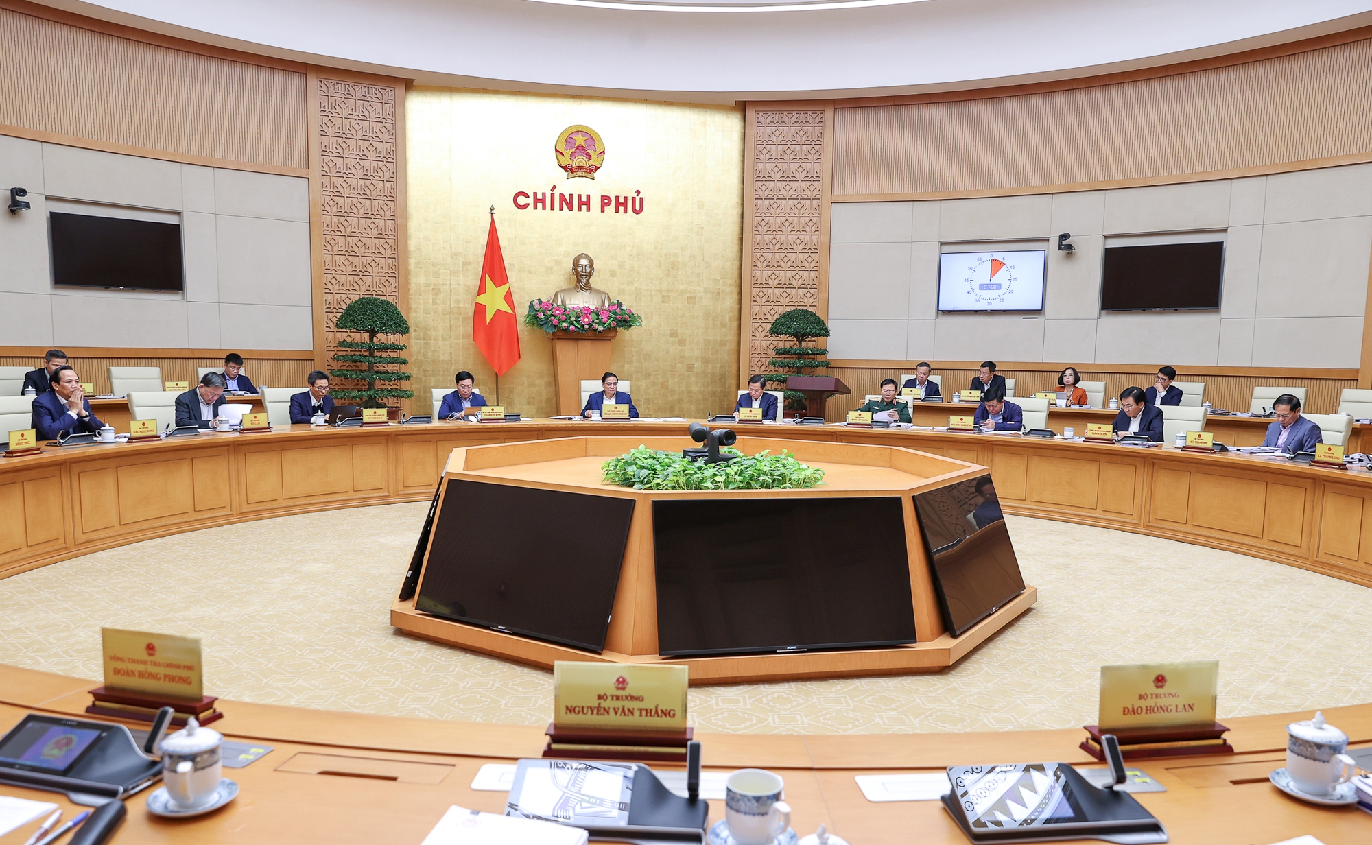 Toàn cảnh phiên họp - Ảnh: VGP