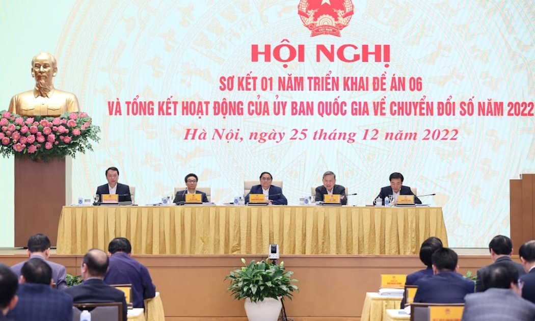 Thủ tướng Chính phủ Phạm Minh Chính, Chủ tịch Ủy ban Quốc gia về chuyển đổi số chủ trì Hội nghị Sơ kết 1 năm triển khai Đề án 06. (Ảnh: Nhật Bắc).