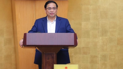 PM calls for removal of obstacles, unleashing of resources for development