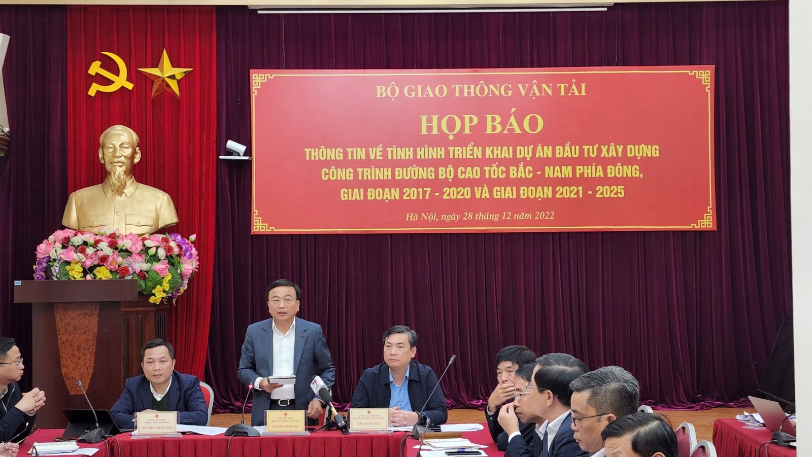 Tính từ thời điểm Quốc hội phê duyệt chủ trương đầu tư đến nay, trong vòng chưa đầy 1 năm, Bộ Giao thông vận tải đã hoàn thiện toàn bộ thủ tục và đảm bảo đủ điều kiện khởi công.