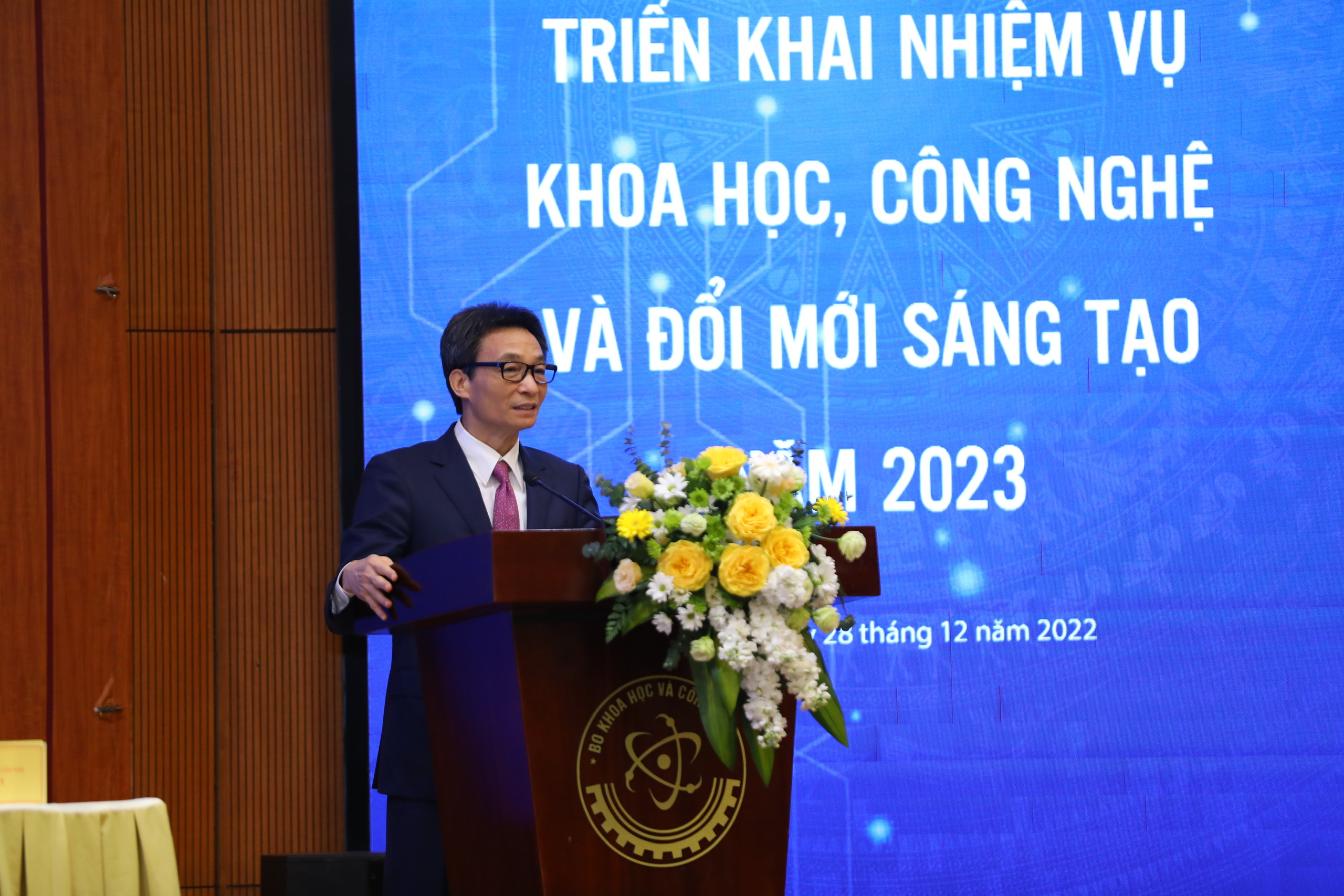 Phó Thủ tướng Vũ Đức Đam: "Mong ước của nhiều nhà khoa học là giấy tờ báo cáo kết quả khoa học dày hơn hóa đơn, chứng từ".