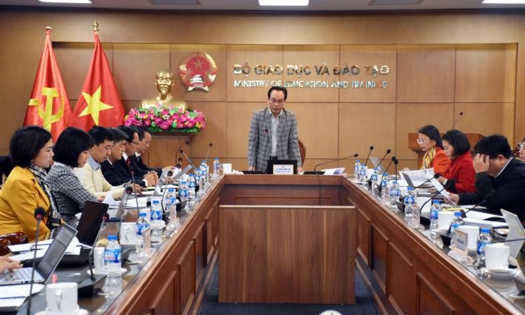 Thứ trưởng Hoàng Minh Sơn chủ trì Tọa đàm. Ảnh: Bộ Giáo dục và Đào tạo