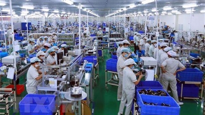 Industrial production slows in Q4