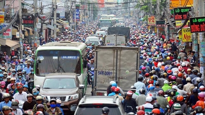 Work on highway expansion linking HCMC and Mekong Delta underway
