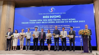 Standard Chartered Vietnam honored by Vietnam Securities Depository