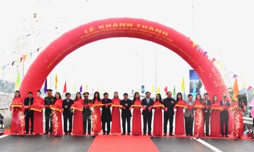 Khánh thành dự án thành phần cao tốc Cam Lộ - La Sơn hơn 7.600 tỷ đồng nối các tỉnh miền Trung