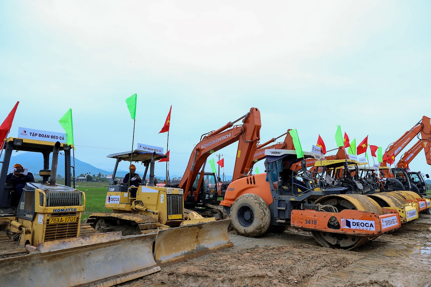 Thủ tướng y&ecirc;u cầu c&aacute;c nh&agrave; thầu thi c&ocirc;ng phải huy động đầy đủ nh&acirc;n lực, thiết bị, t&agrave;i ch&iacute;nh để tập trung ho&agrave;n th&agrave;nh g&oacute;i thầu - Ảnh: VGP