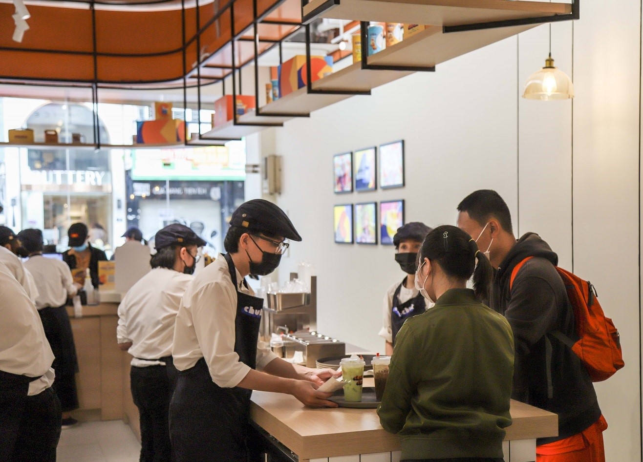 Ng&agrave;nh F&B đang hồi phục v&agrave; ph&aacute;t triển trở lại sau đại dịch Covid-19&nbsp;&nbsp;