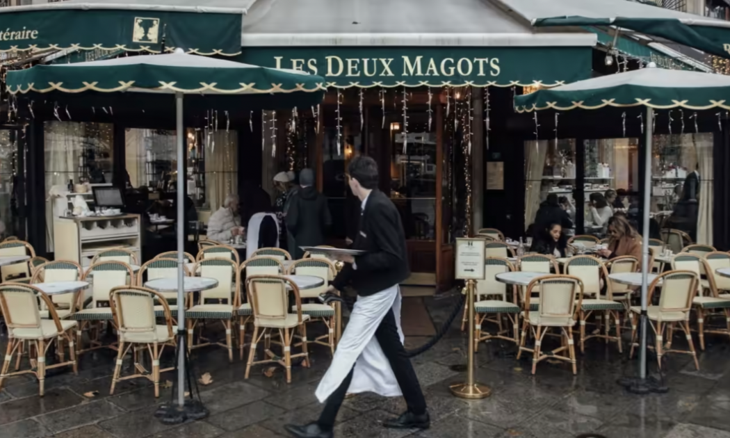 Một nhà hàng ở Paris, Pháp - Ảnh: Bloomberg.