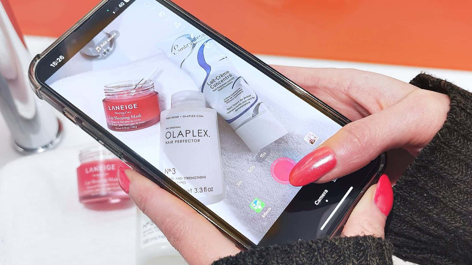 Ch&iacute;nh v&igrave; khả năng tạo n&ecirc;n xu hướng m&agrave; TikTok mở ra một con đường mới th&acirc;m nhập v&agrave;o lĩnh vực thương mại của ng&agrave;nh mỹ phẩm.&nbsp;