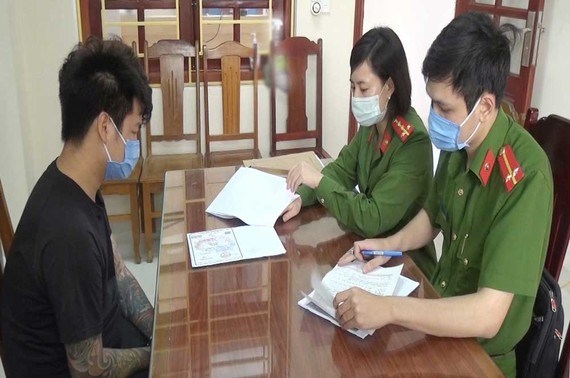 Một đối tượng chuy&ecirc;n lừa đảo qua Zalo bị bắt giữ. Ảnh minh họa.