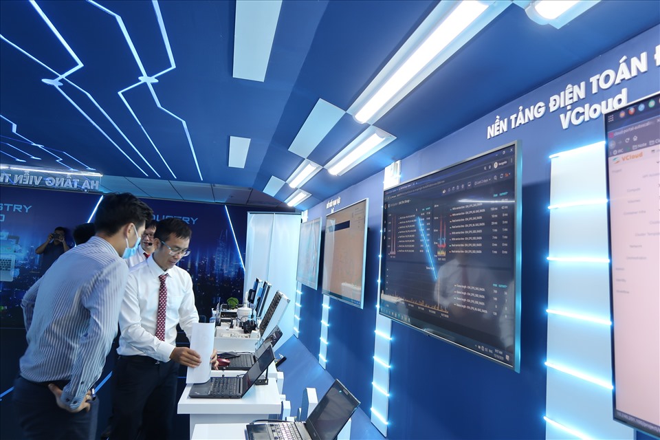 TP.HCM xếp thứ 3 to&agrave;n quốc về chỉ s&ocirc;́ chuy&ecirc;̉n đ&ocirc;̉i s&ocirc;́ năm 2021. (Ảnh minh họa).