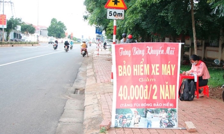 Phổ biến tình trạng bán giấy chứng nhận bảo hiểm xe máy không đảm bảo điều kiện.