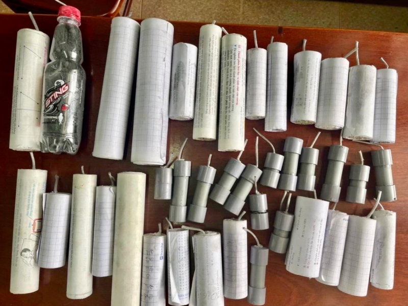 Pháo tự chế bị lực lượng chức năng thu giữ. Ảnh: Bộ Công an.