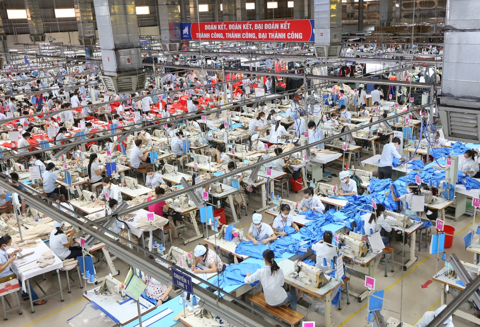 Dệt may phấn đấu kim ngạch xuất khẩu năm 2025 đạt 50 - 52 tỷ USD