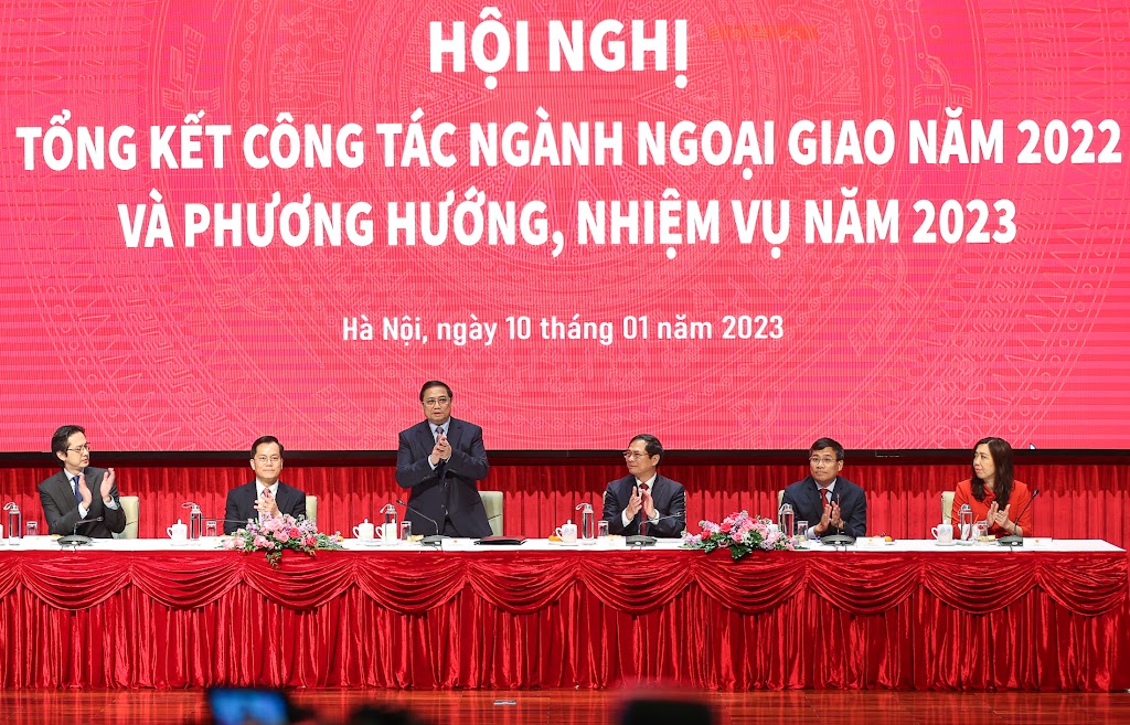 Thủ tướng ghi nhận, biểu dương những thành tựu, kết quả của ngành ngoại giao, đóng góp quan trọng vào thành tựu chung của cả nước trong năm 2022 - Ảnh: VGP