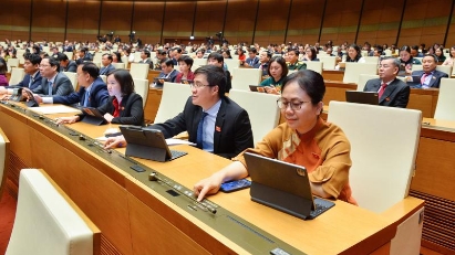 NA adjusts reborrowing plans of localities