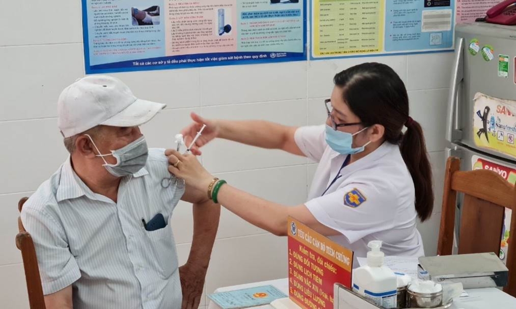 Hiện Quỹ vaccine phòng Covid-19 vẫn được Kho bạc Nhà nước quản lý công khai, minh bạch và tiếp nhận sự đóng góp theo quy định. 